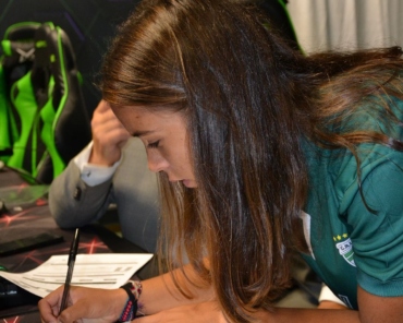Primeiro contrato de Formação Futsal Feminino assinado no clube
